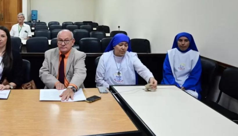 Hermanas hijas Nuestra Señora de Caacupé.