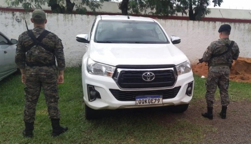 Huyó. El conductor del rodado dejó abandonado el rodado y continúo su huida a pie.